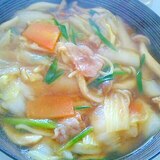 インスタントラーメンに野菜をたっぷりのせましょう